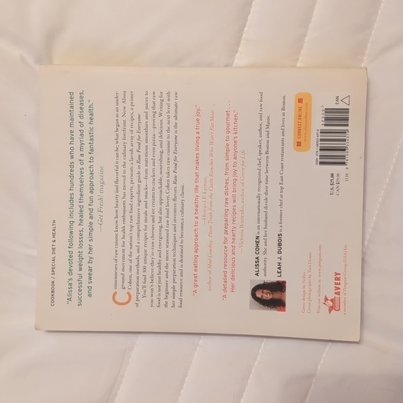 Raw Food For Everyone Cookbook Recipe Book - Picture 3 of 4